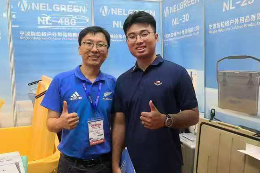 Com clientes vietnamitas